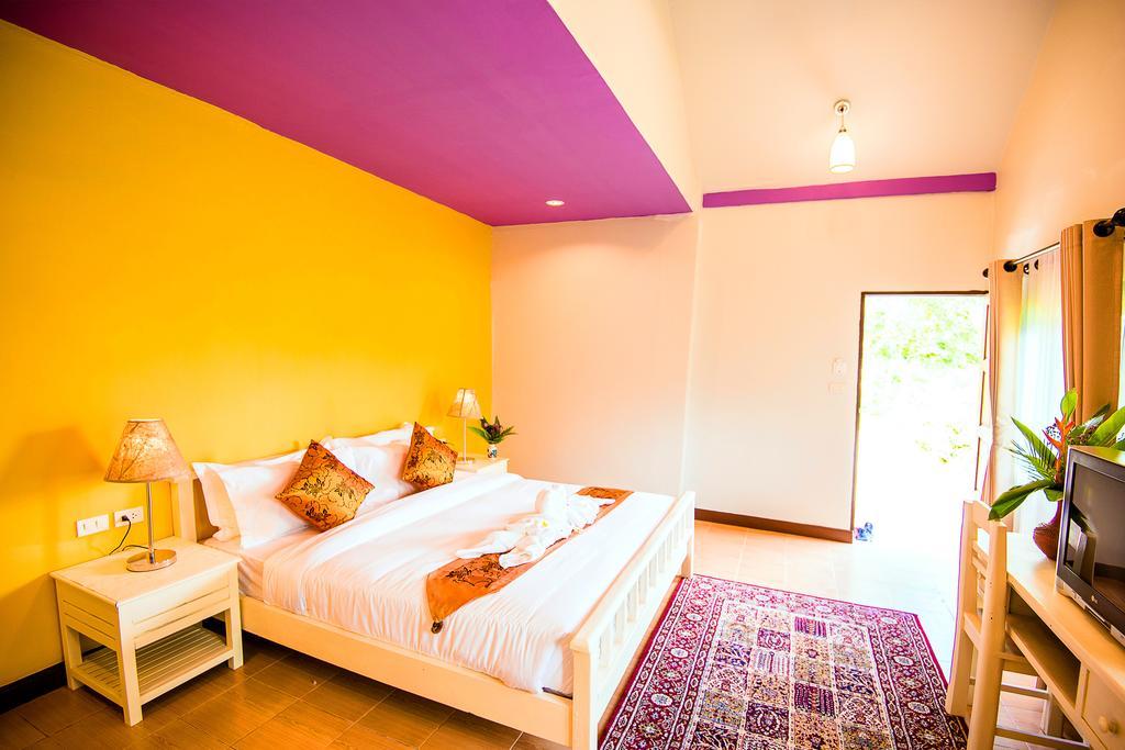 E-Outfitting Pai Resort Экстерьер фото